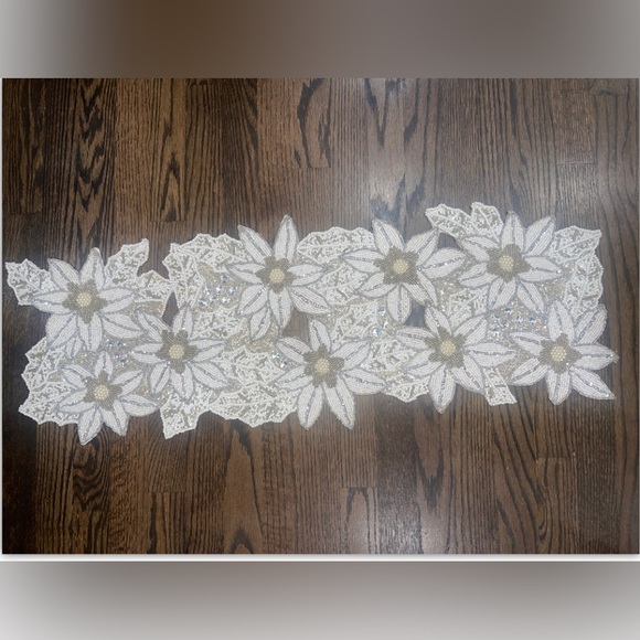 Tahari Home Beaded Table Runner 13x36”White Silver Poinsettia Christmas NWT - Picture 1 of 10